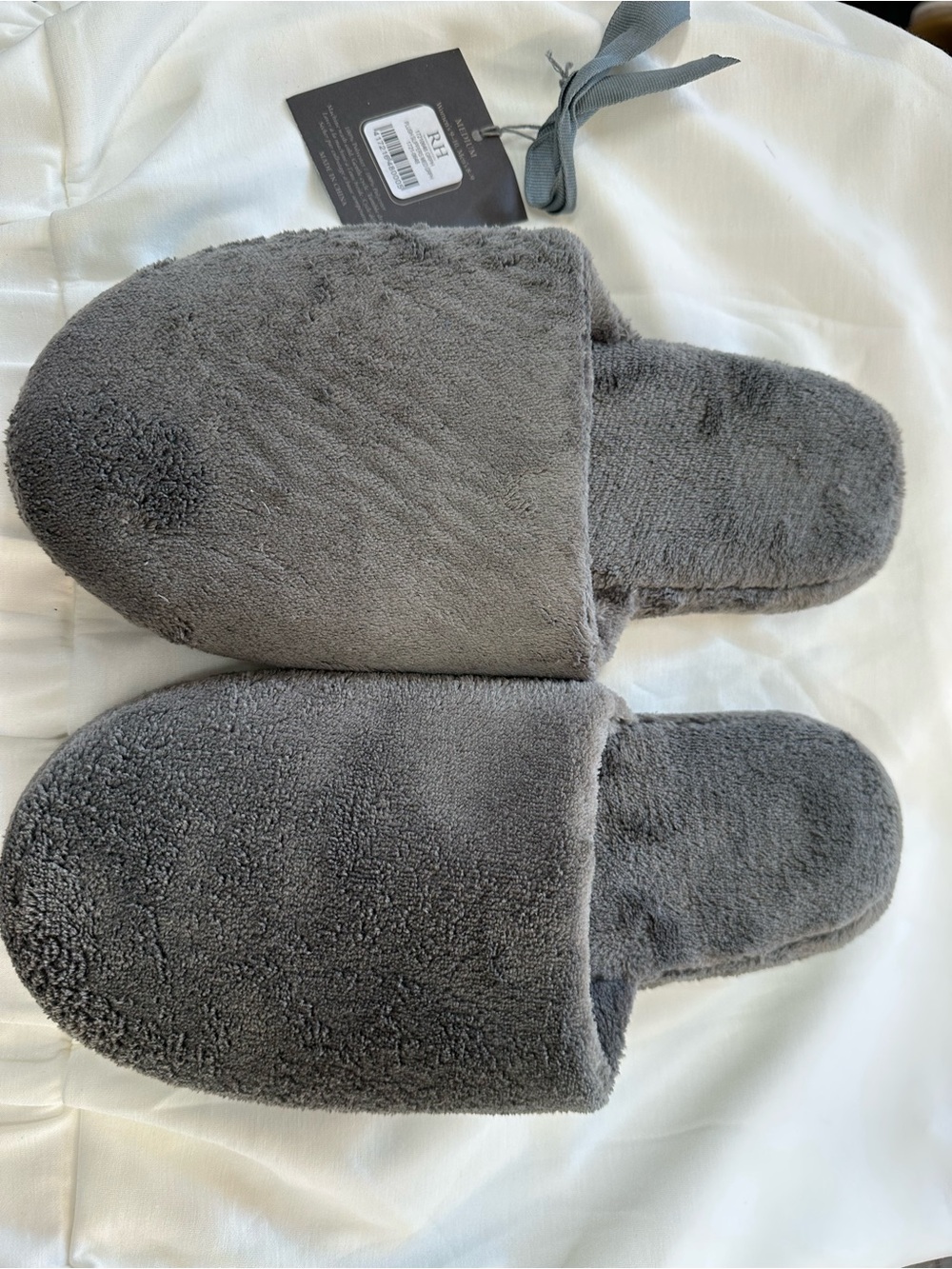 RH restoration hardware Plush Grey uni Slip-On Slippers size 9-10 women’s